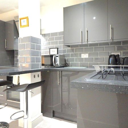 Premium Apartments Thatcham Broadway 外观 照片