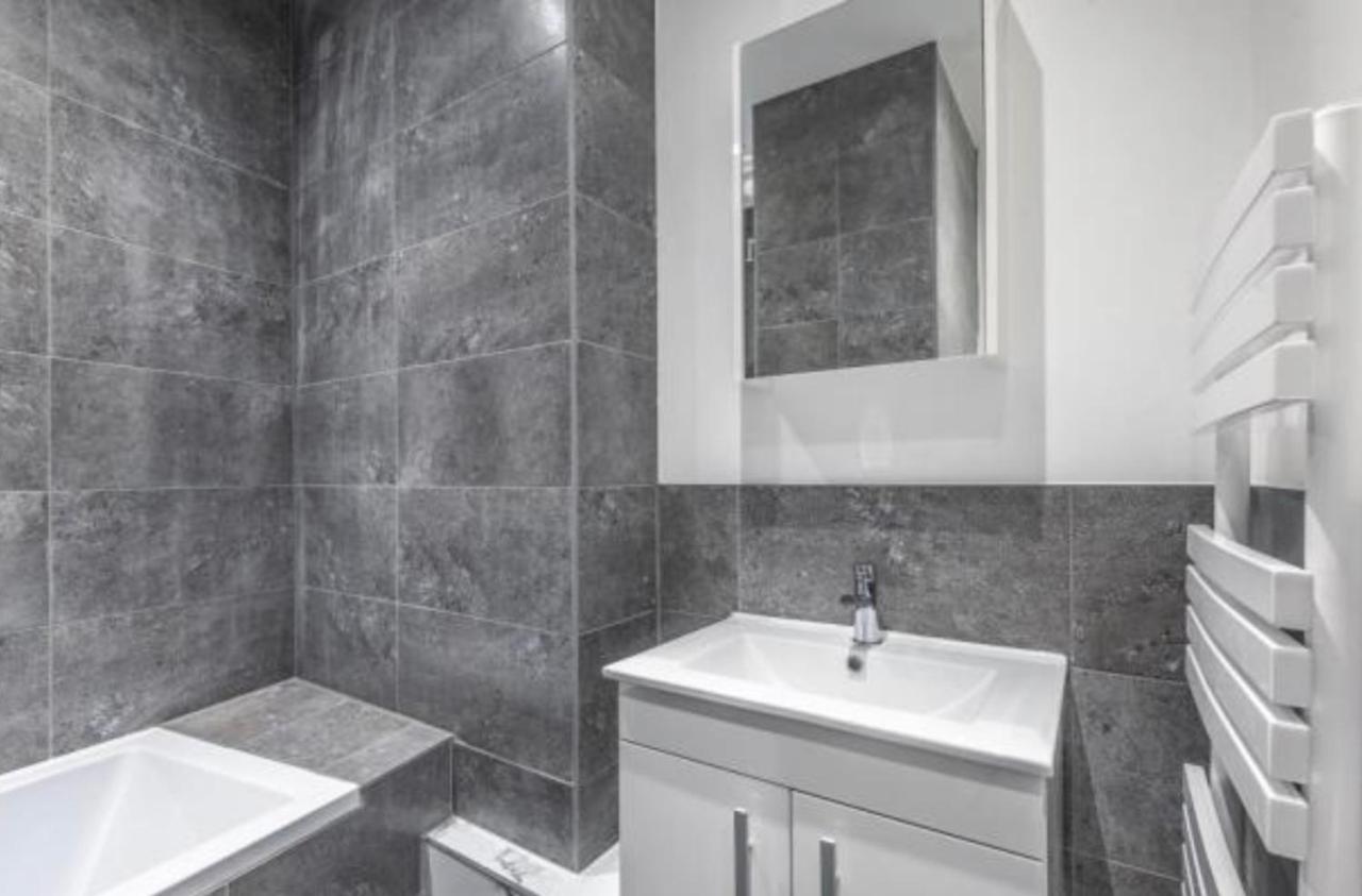 Premium Apartments Thatcham Broadway 外观 照片