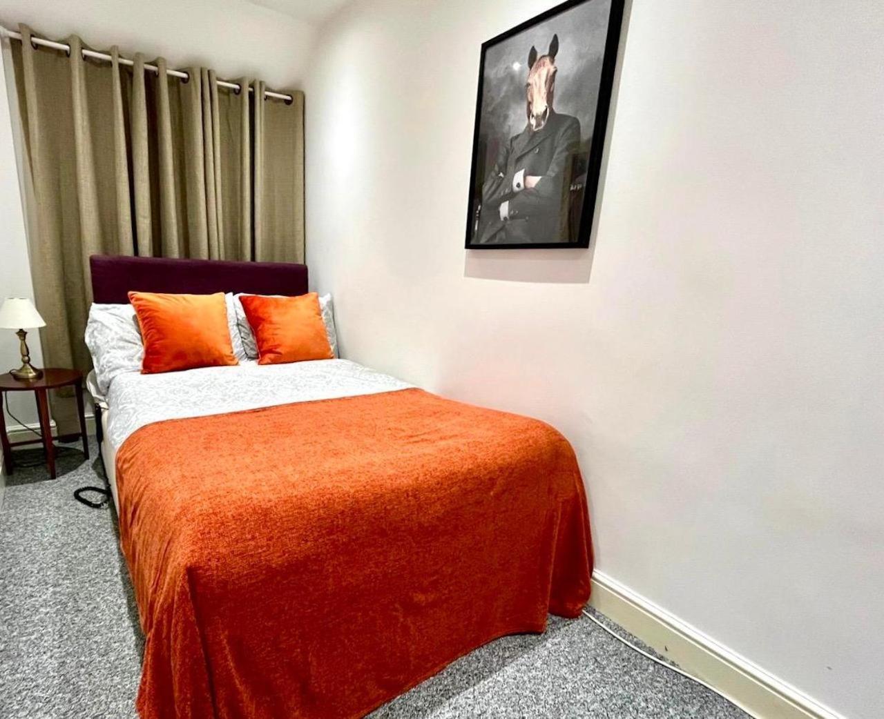 Premium Apartments Thatcham Broadway 外观 照片