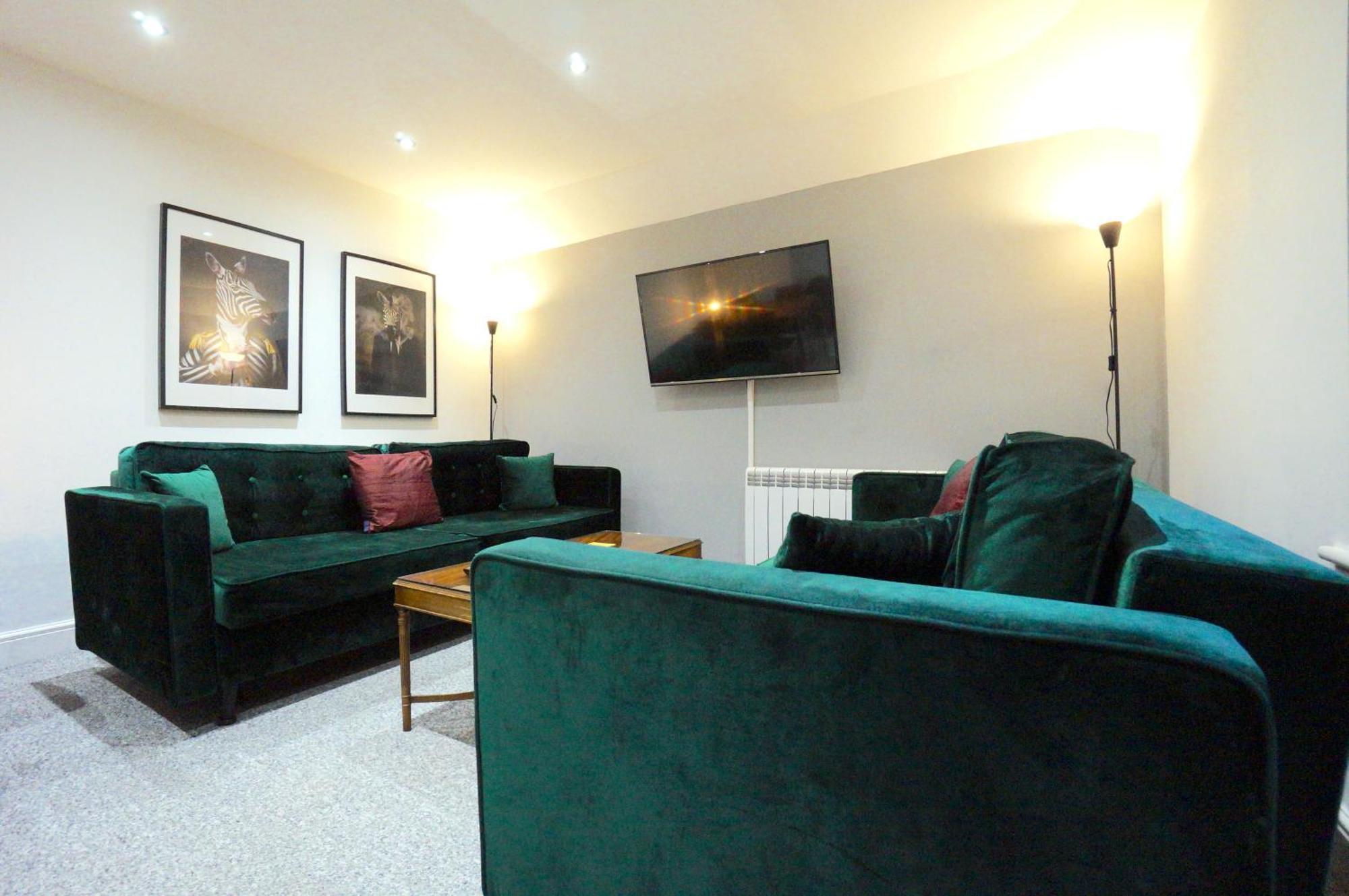 Premium Apartments Thatcham Broadway 外观 照片