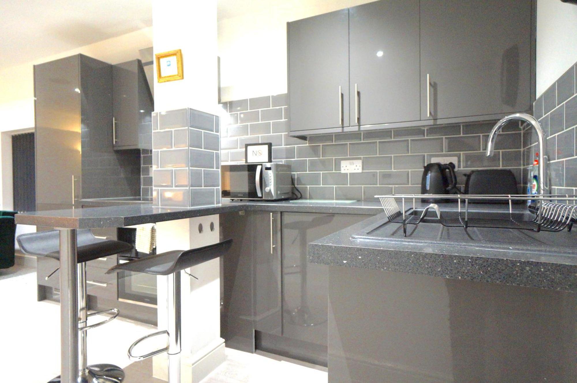 Premium Apartments Thatcham Broadway 外观 照片