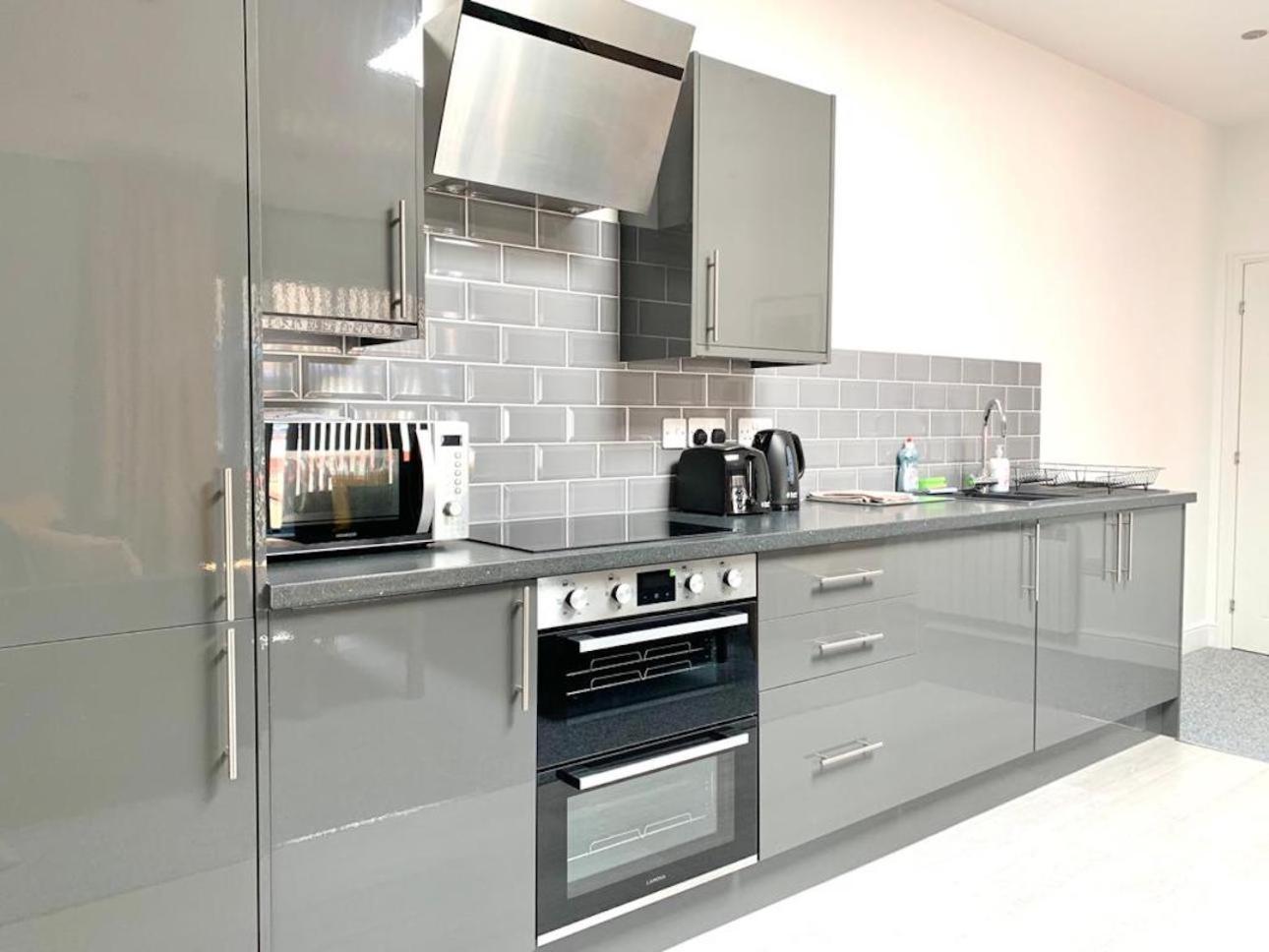 Premium Apartments Thatcham Broadway 外观 照片
